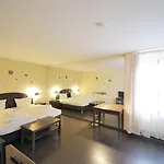 Kick Hotel