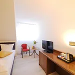 Kick Hotel