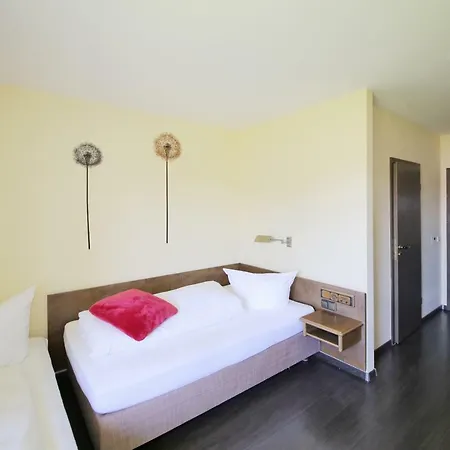 Kick Hotel 3*